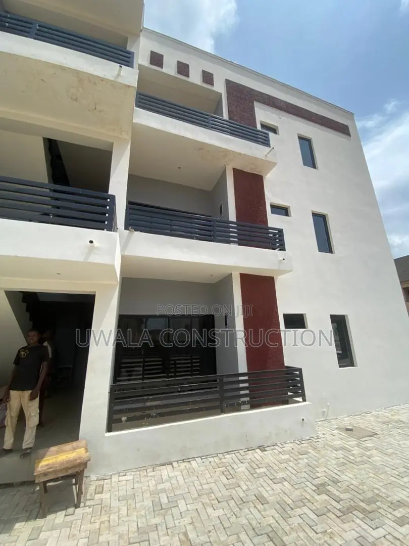 3bdrm Apartment in Gaduwa for sale
