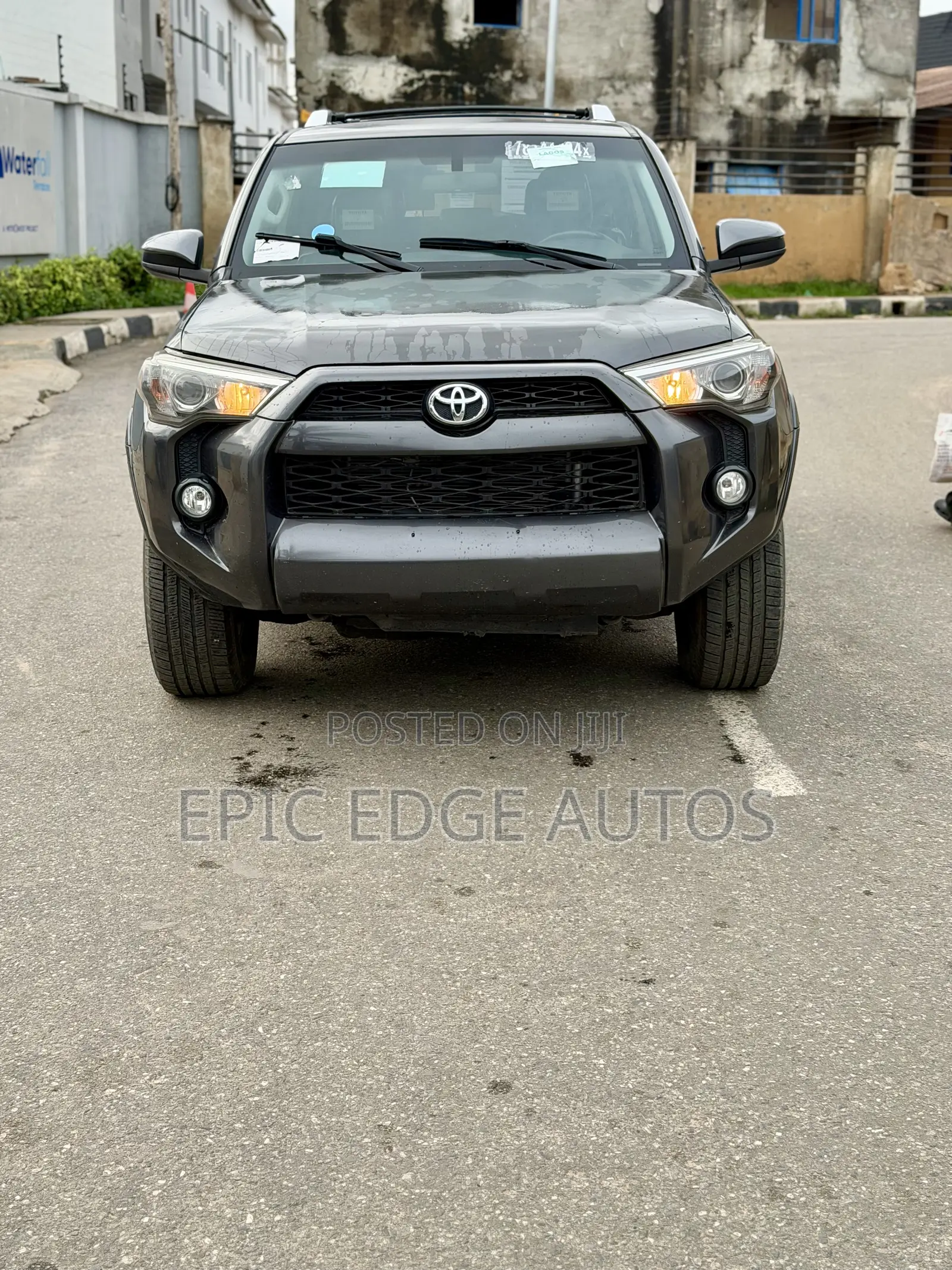 Toyota 4-Runner SR5 Premium 4dr 4x4 (4.0L 6cyl 5A) 2017 Gray