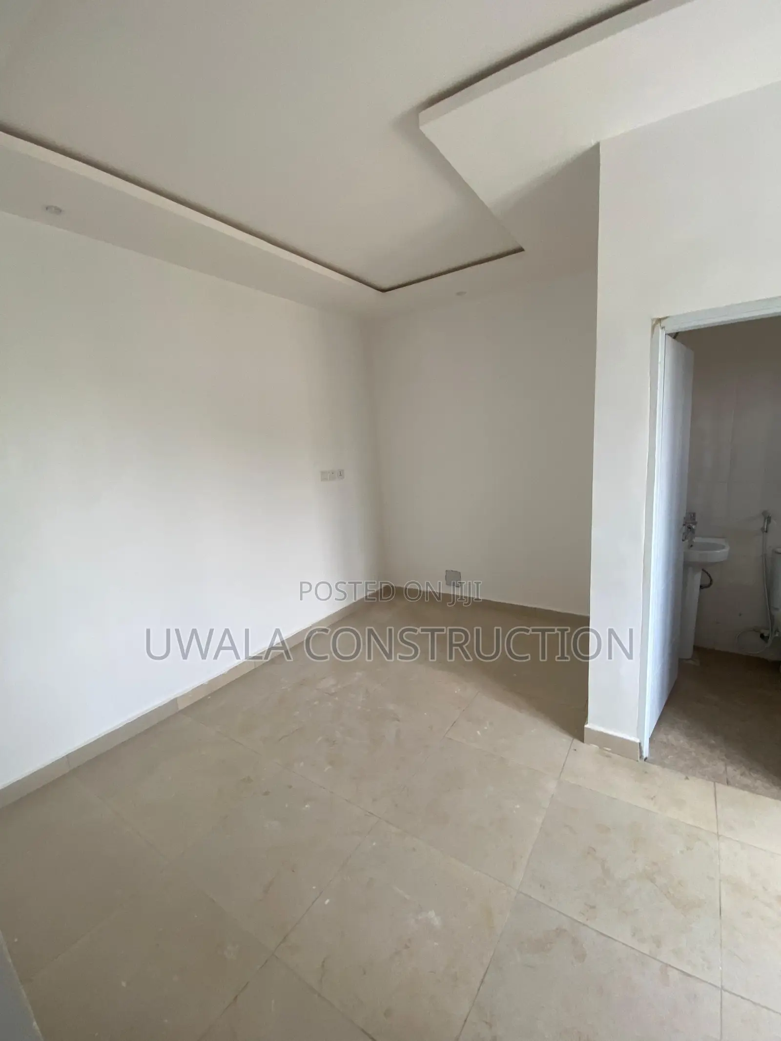 4bdrm Townhouse/Terrace in Gaduwa for sale