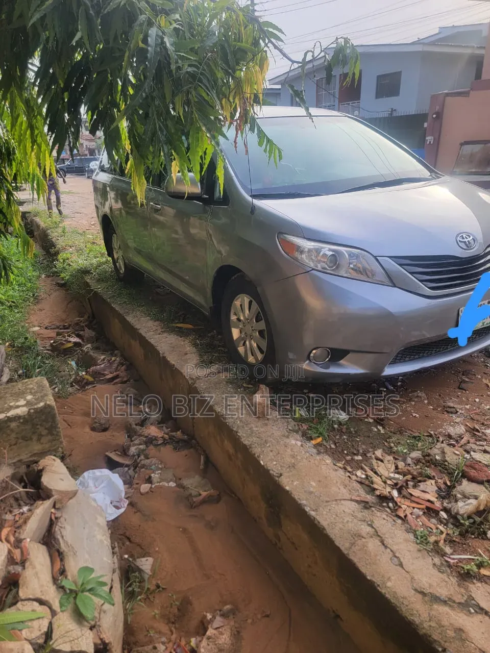 Toyota Sienna 2012 Gray