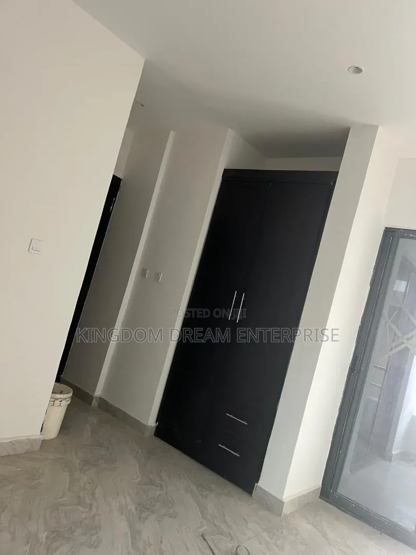 4bdrm Townhouse / Terrace in Adeniyi Jones Ikeja for rent