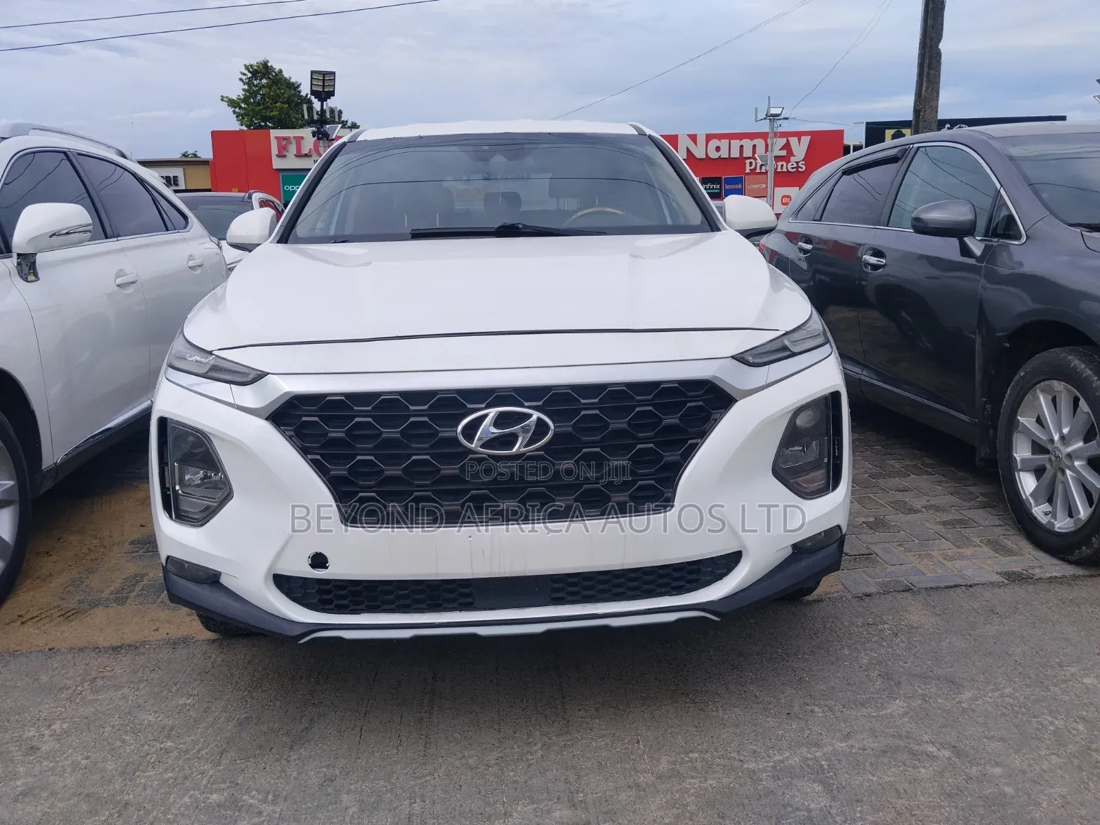 Hyundai Santa Fe 2019 White