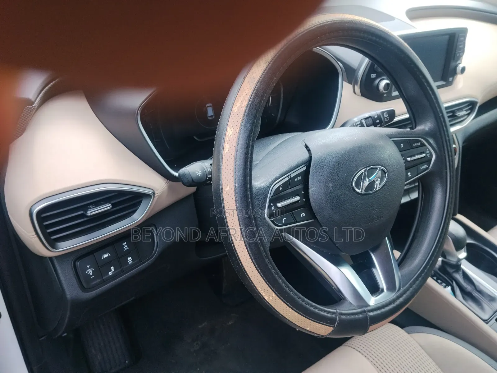 Hyundai Santa Fe 2019 White