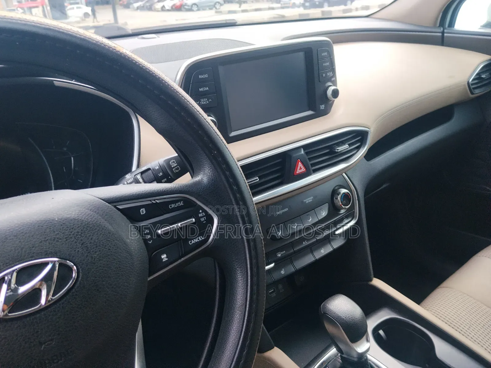 Hyundai Santa Fe 2019 White