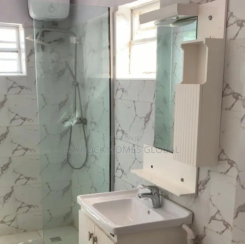 4bdrm Duplex in Ikota for rent