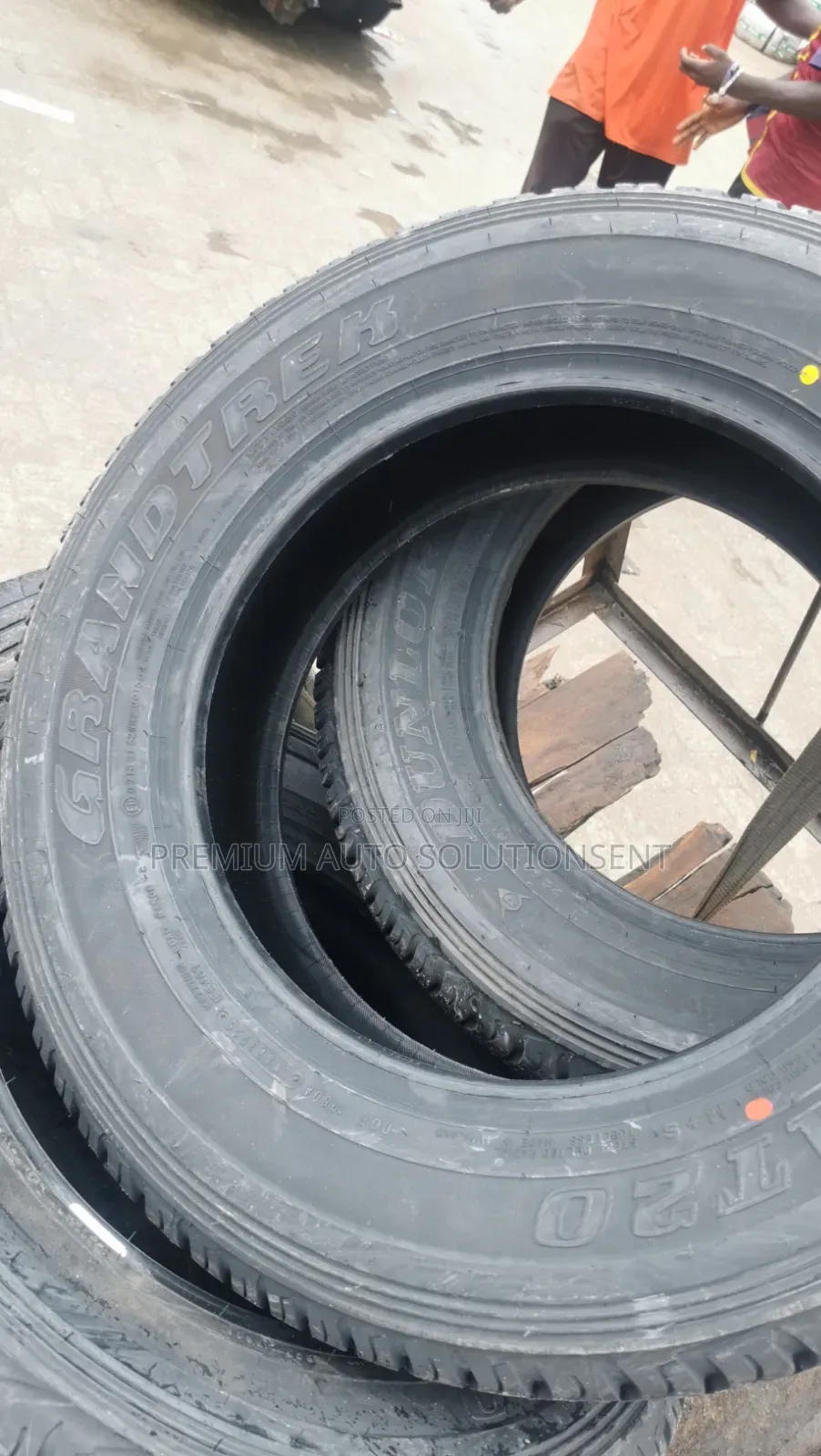 Brand New 225/70r17 Dunlop