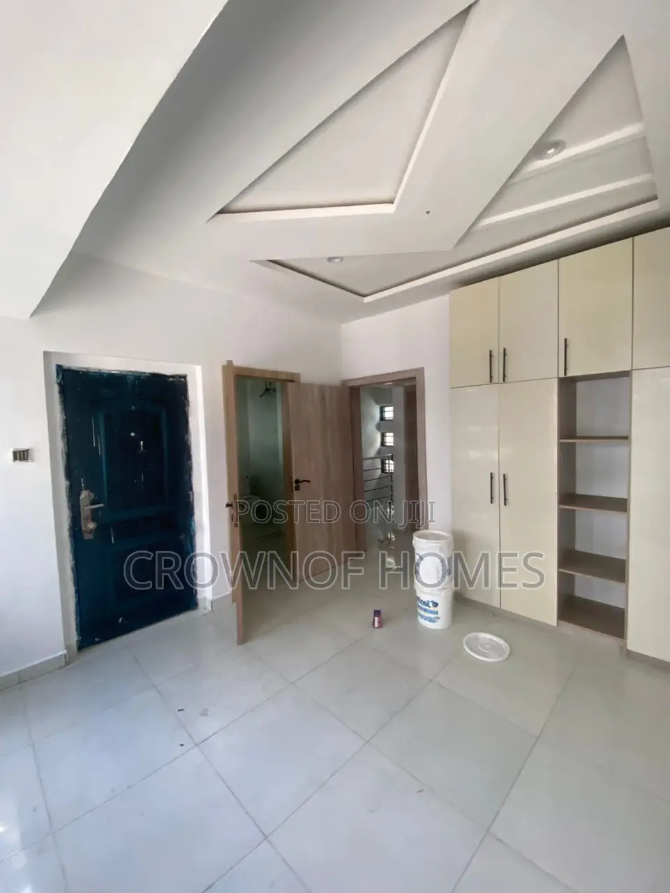 2bdrm Duplex in Jakande for sale