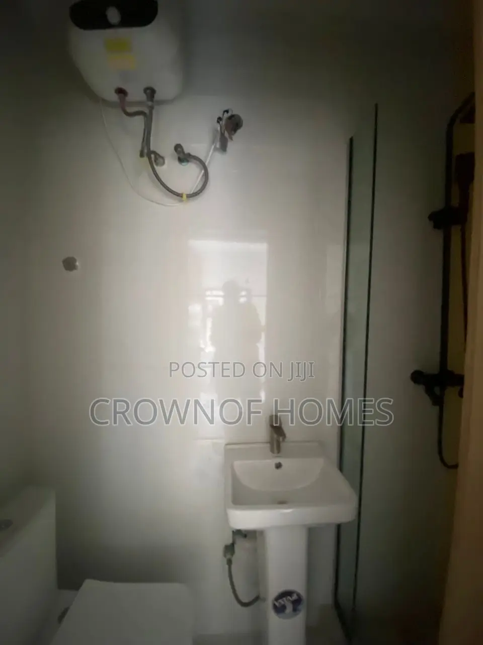 2bdrm Duplex in Jakande for sale
