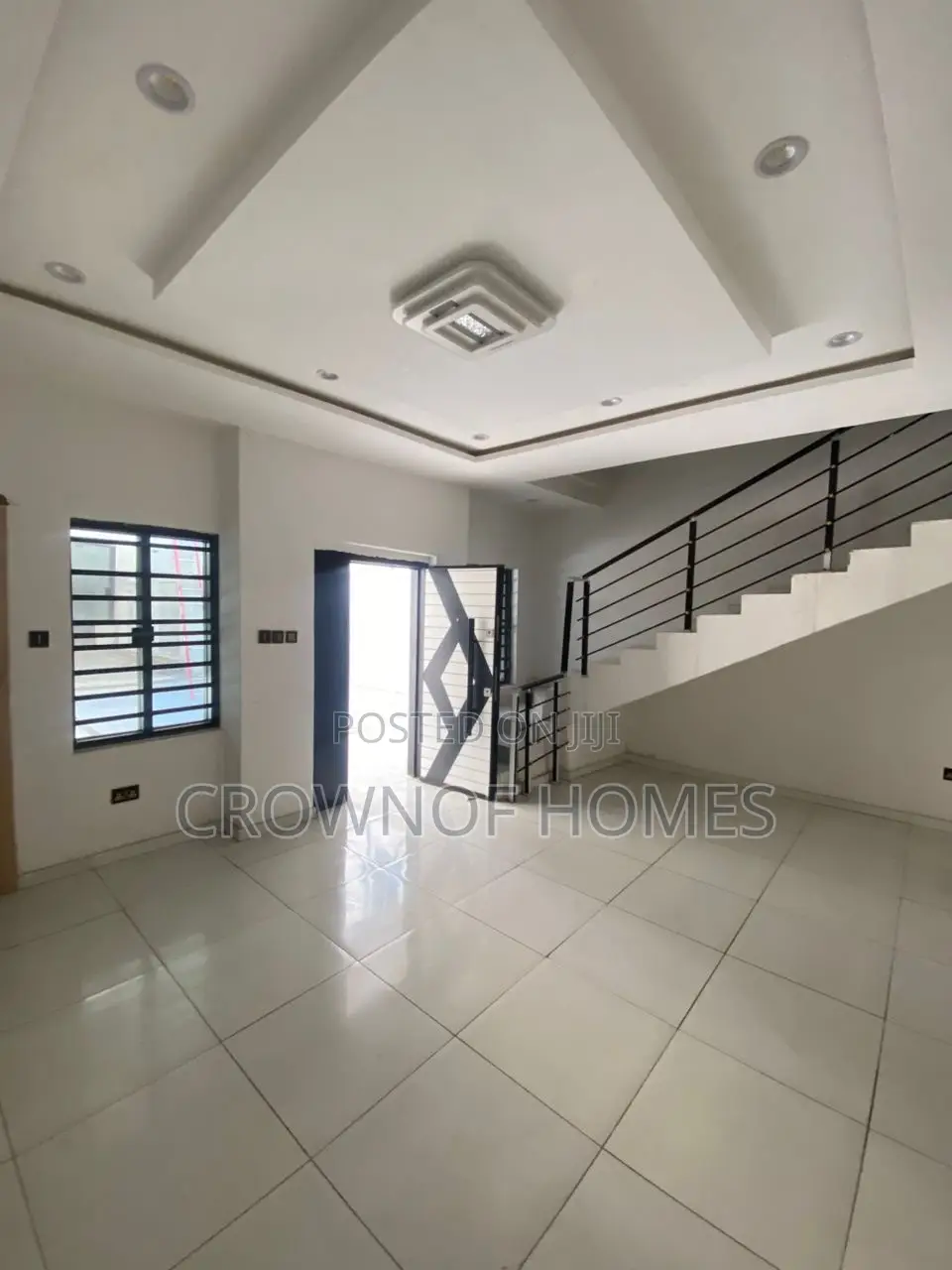 4bdrm Duplex in Jakande for sale
