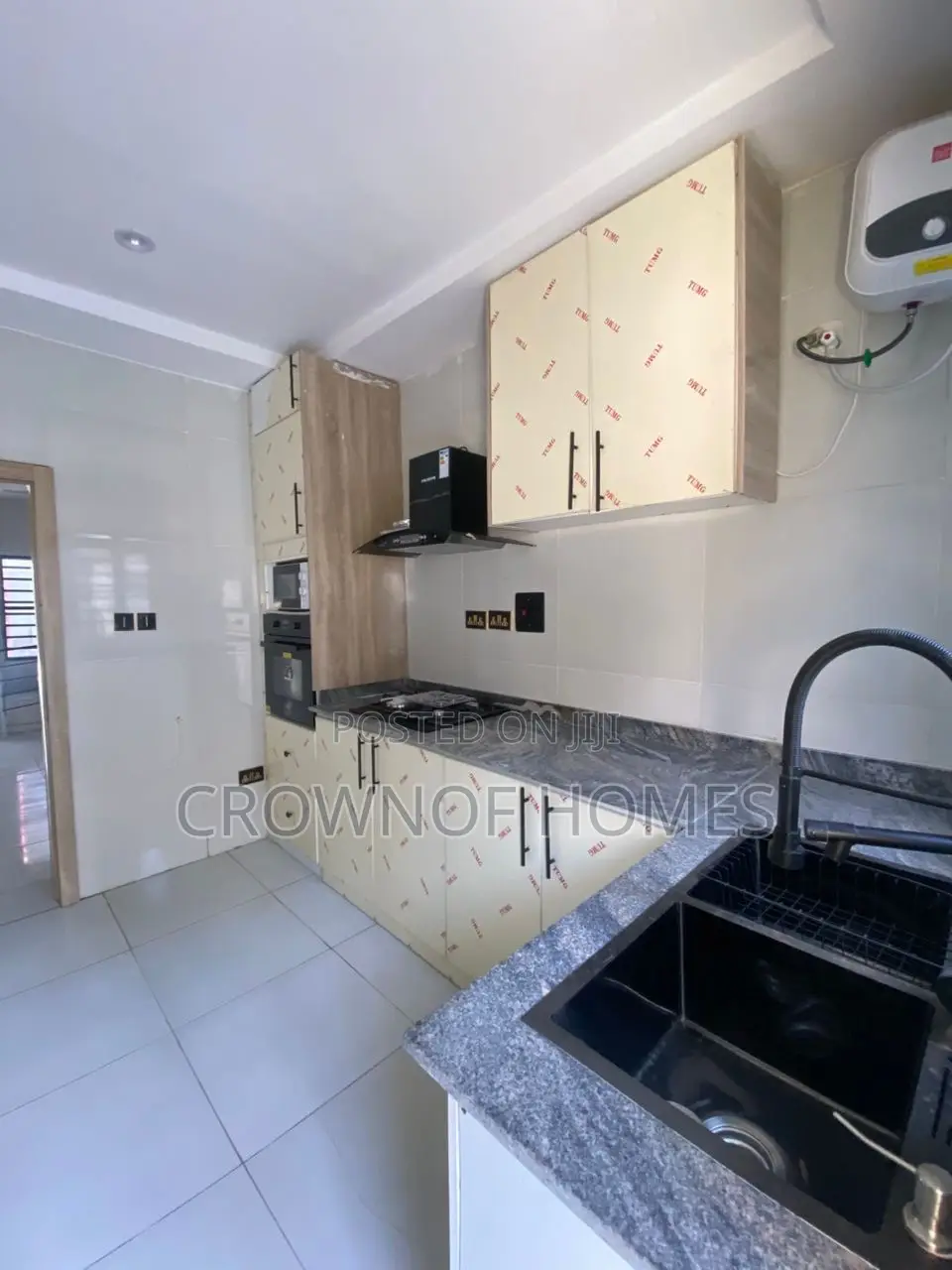 4bdrm Duplex in Jakande for sale