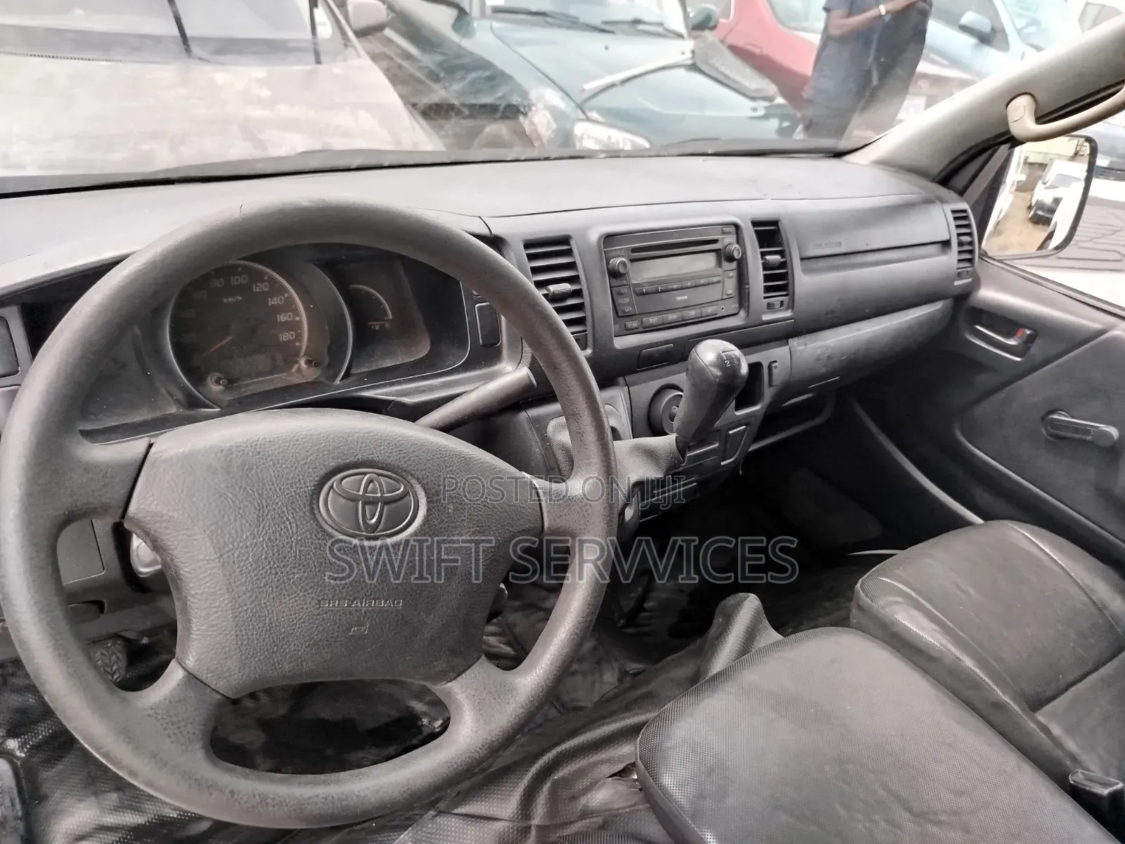 Toyota HiAce 2010 White