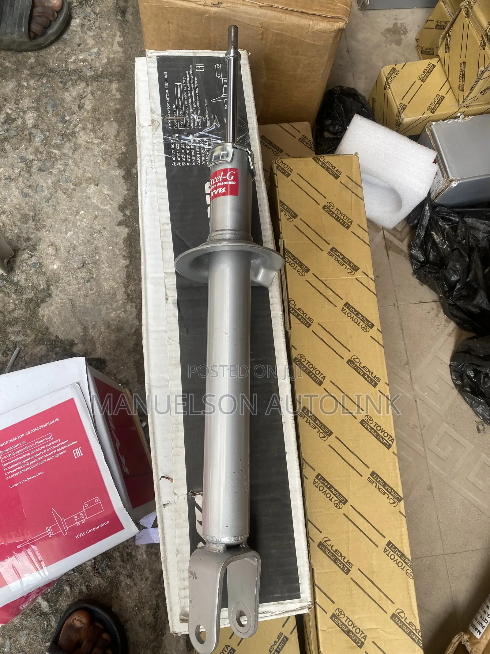 Kyb Front Shock for Lexus Ls460