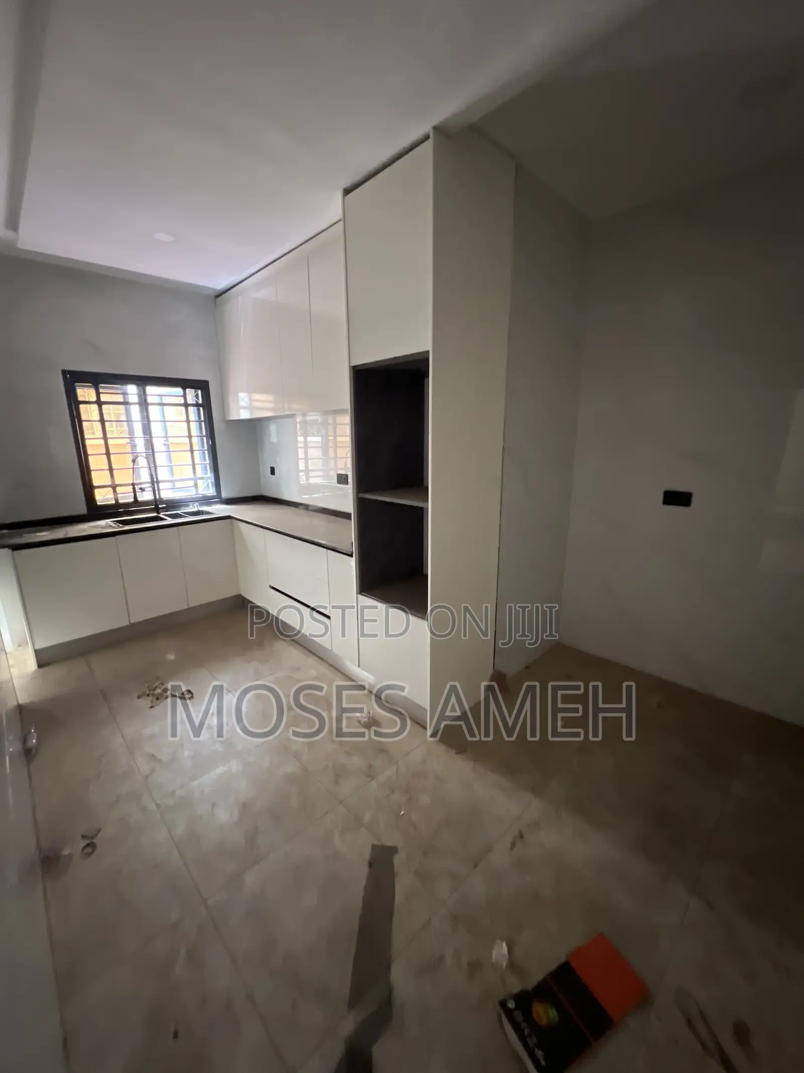 3bdrm Block of Flats in Mabushi for sale