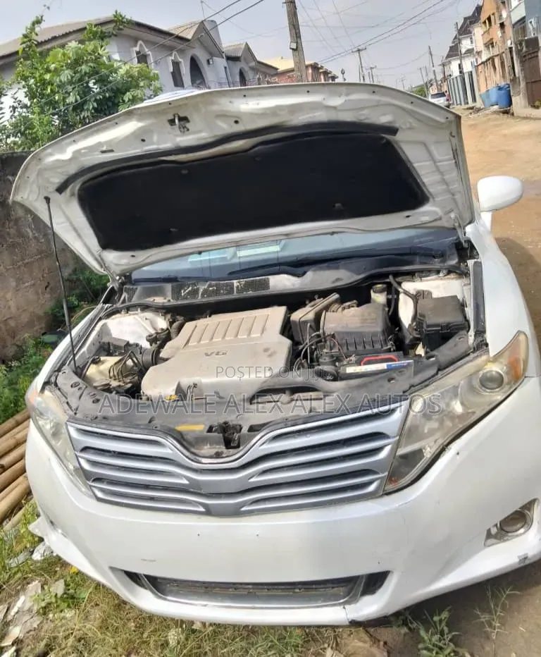 Toyota Venza 2011 White