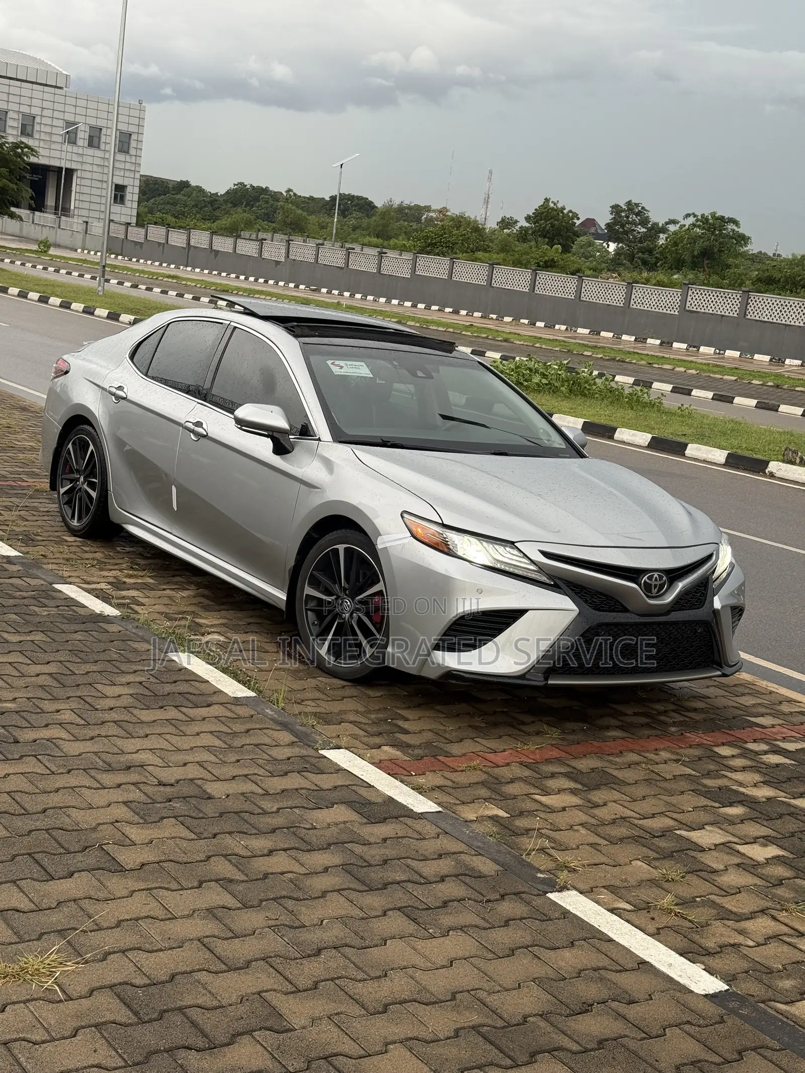 Toyota Camry XSE V6 FWD (3.5L 6cyl 8AM) 2018 Silver