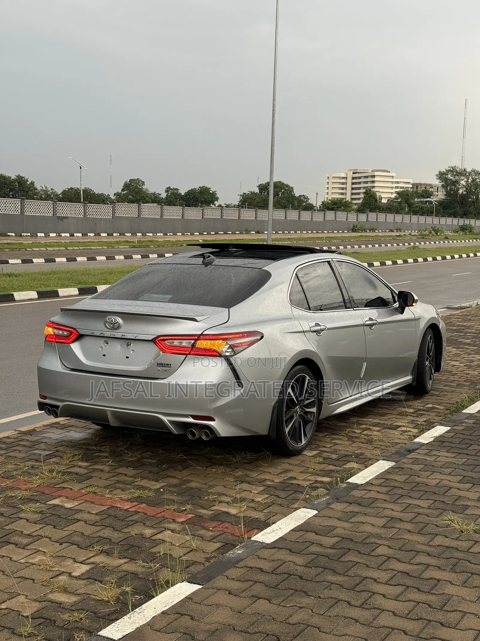 Toyota Camry XSE V6 FWD (3.5L 6cyl 8AM) 2018 Silver