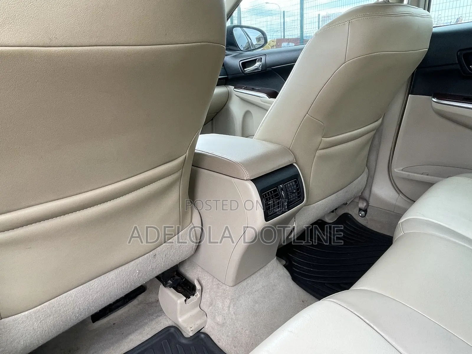Toyota Camry XLE V6 4dr Sedan (3.5L 6cyl 6A) 2013 Gray