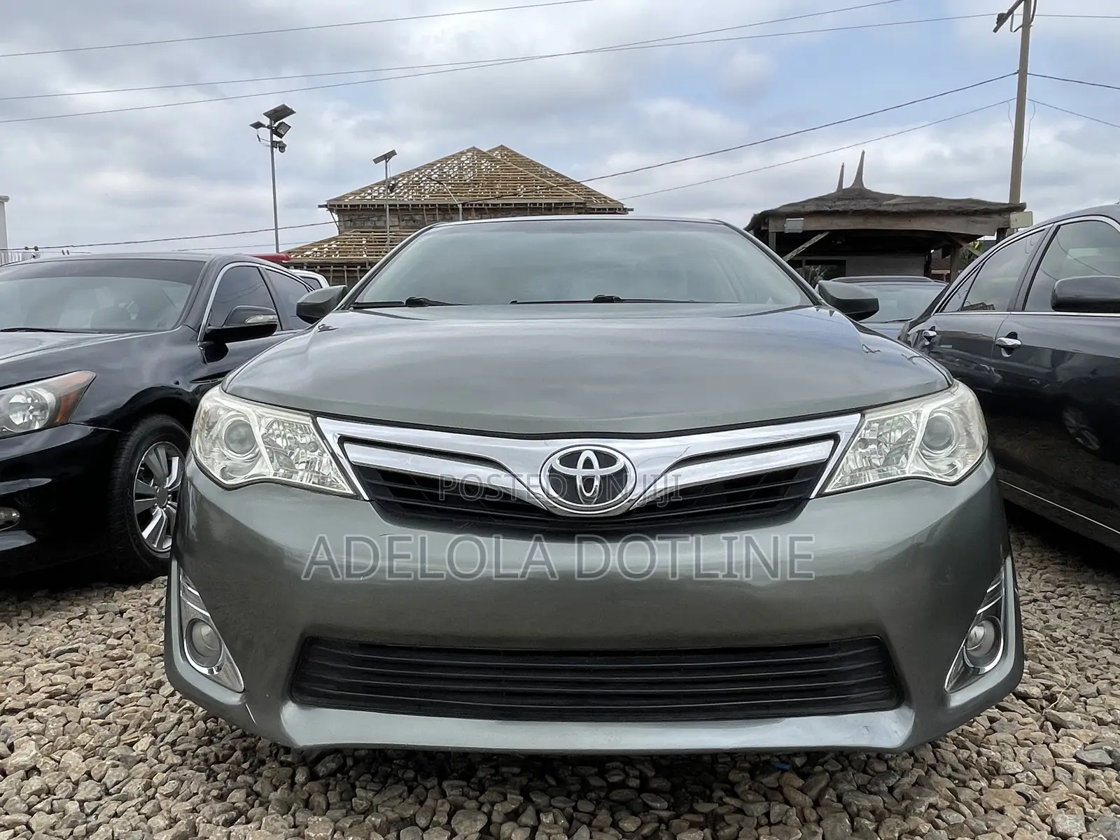 Toyota Camry XLE V6 4dr Sedan (3.5L 6cyl 6A) 2013 Gray