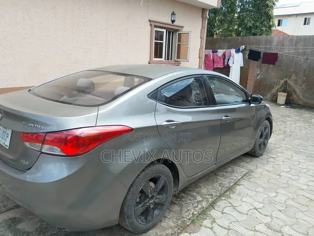 Hyundai Elantra 2013 Gray