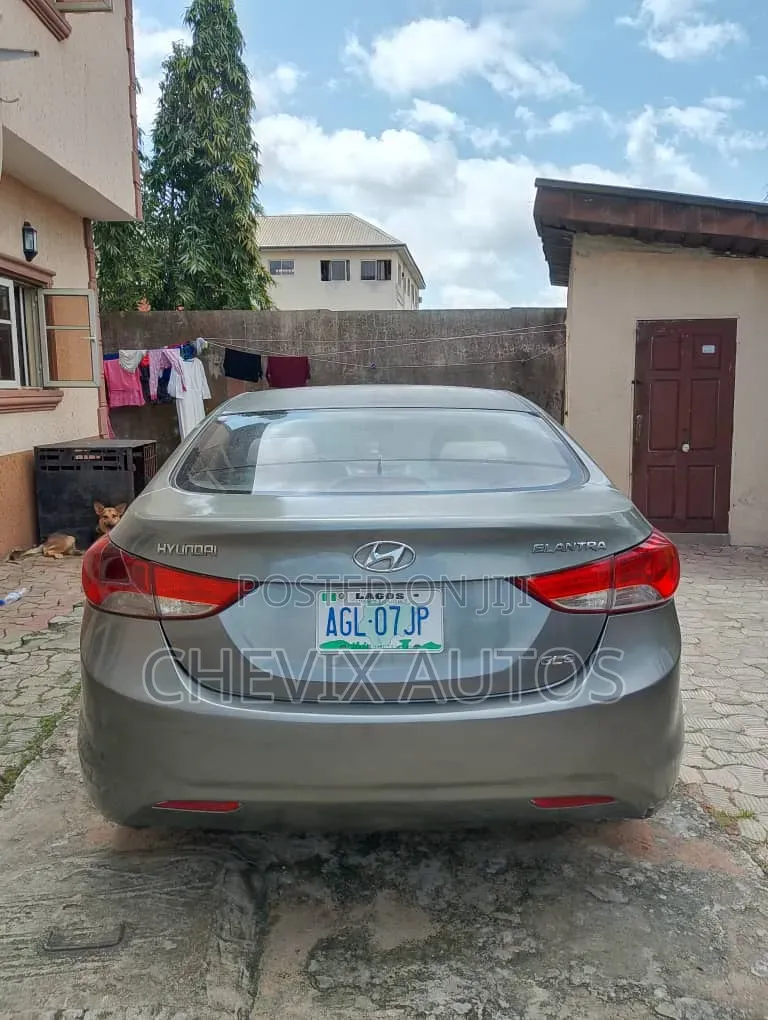 Hyundai Elantra 2013 Gray