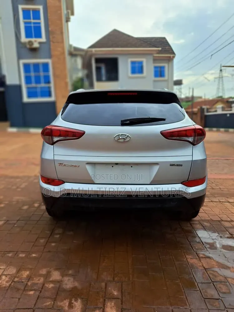 Hyundai Tucson 2018 Silver
