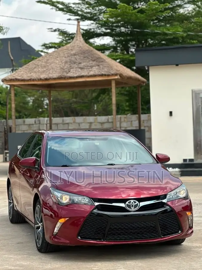 Toyota Camry 2016 Burgundy
