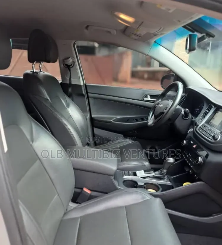 Hyundai Tucson 2018 Silver