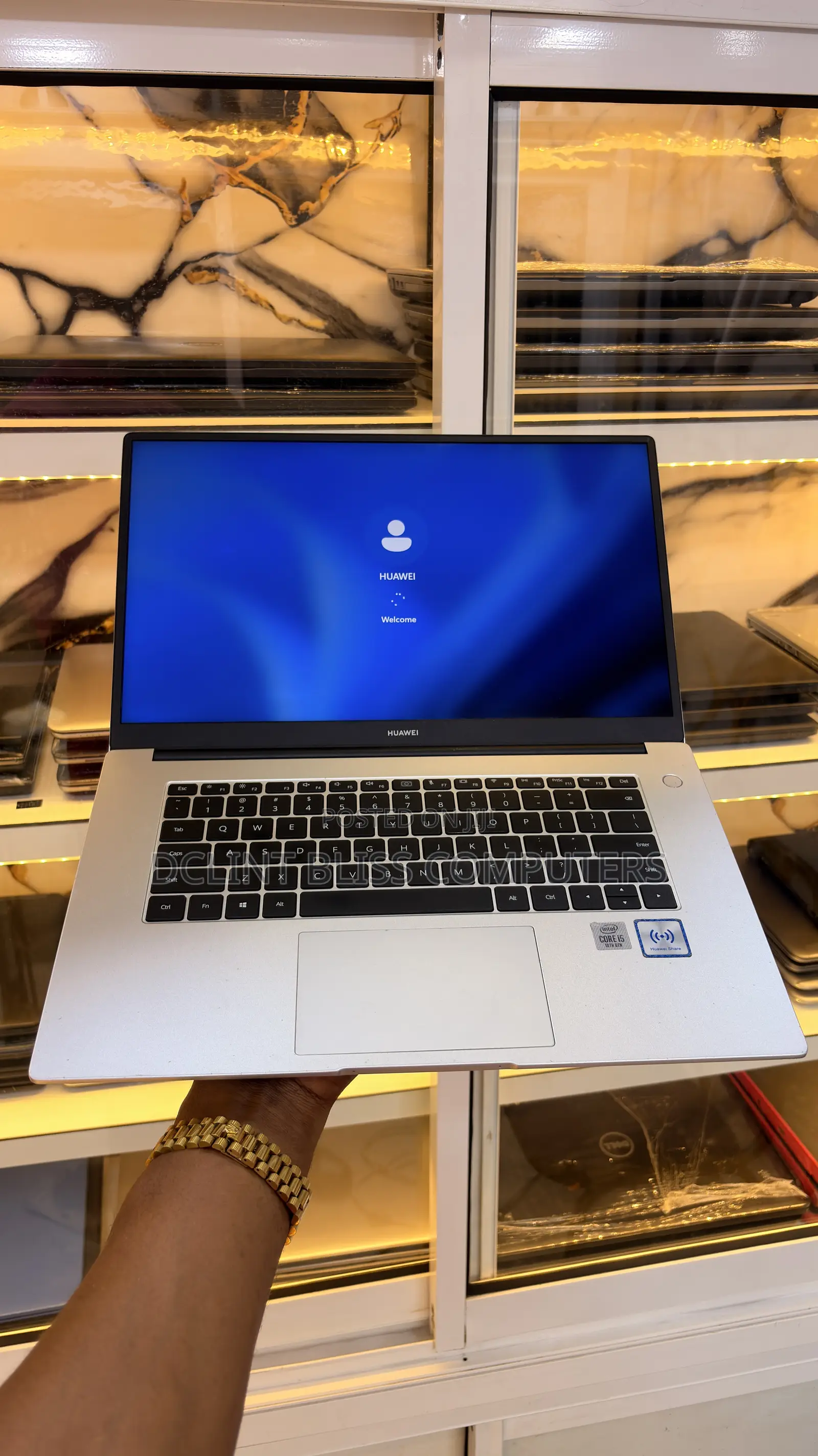 Laptop Huawei Matebook D 15 8GB Intel Core i5 SSD 256GB