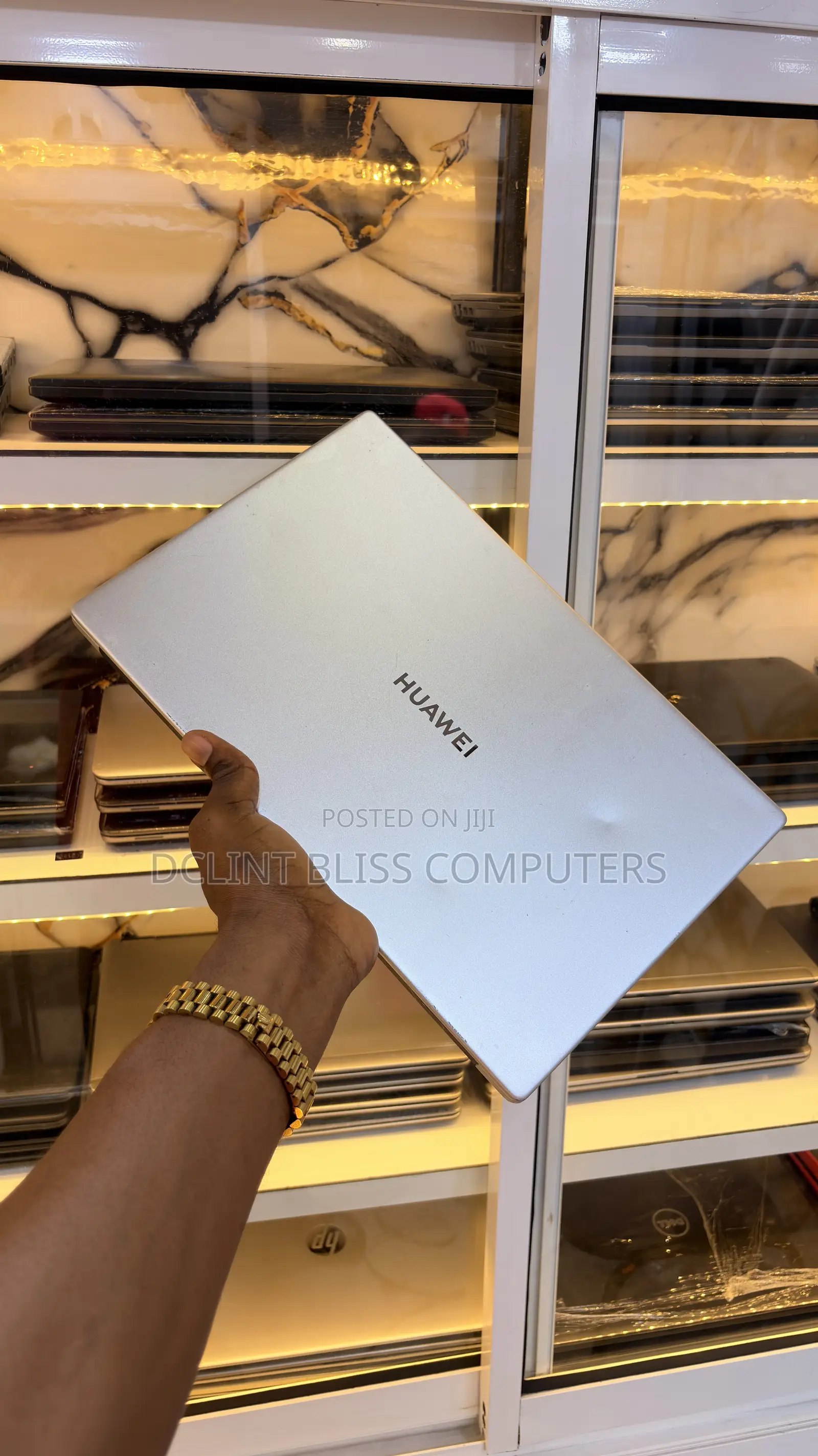 Laptop Huawei Matebook D 15 8GB Intel Core i5 SSD 256GB