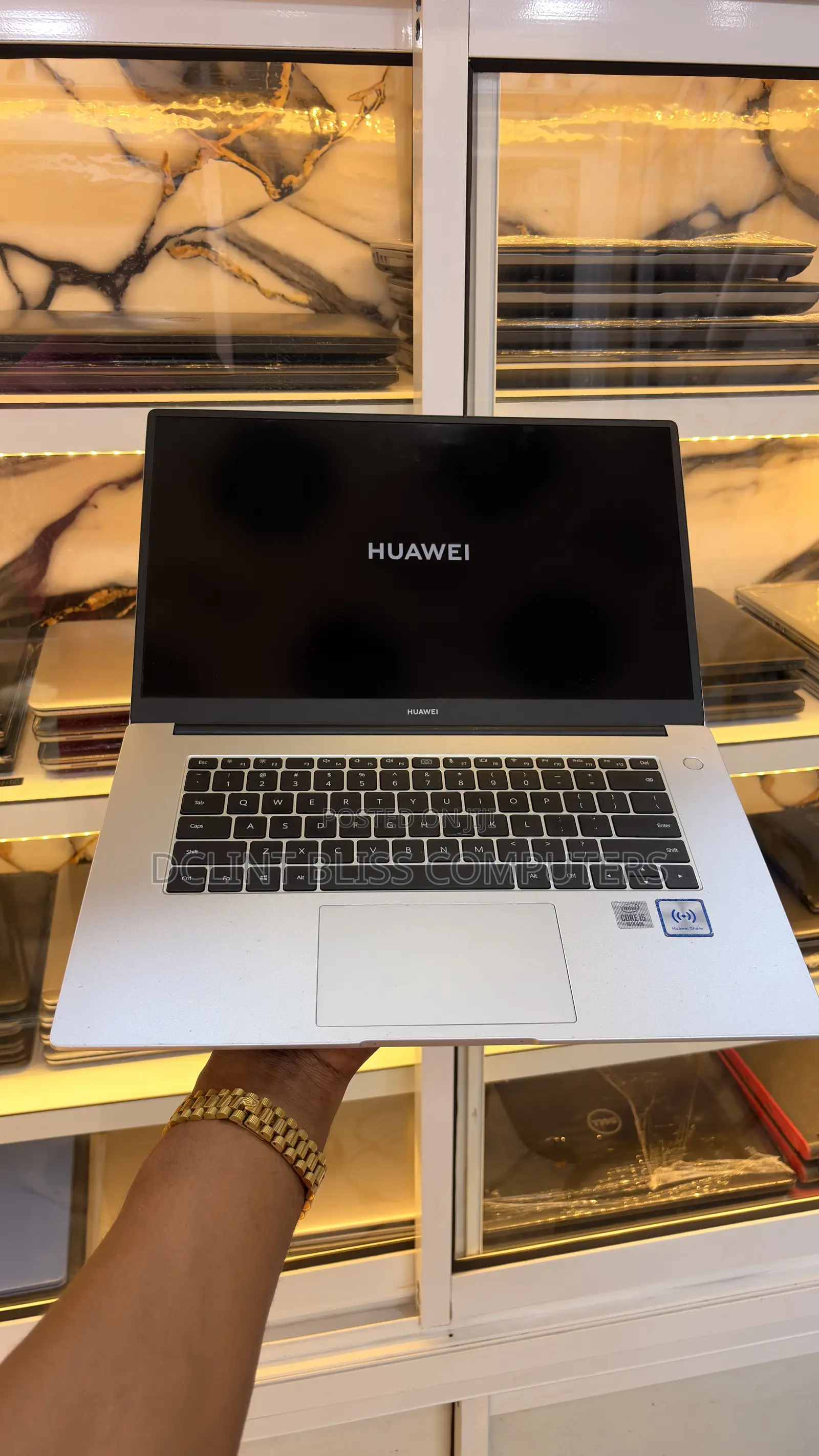 Laptop Huawei Matebook D 15 8GB Intel Core i5 SSD 256GB