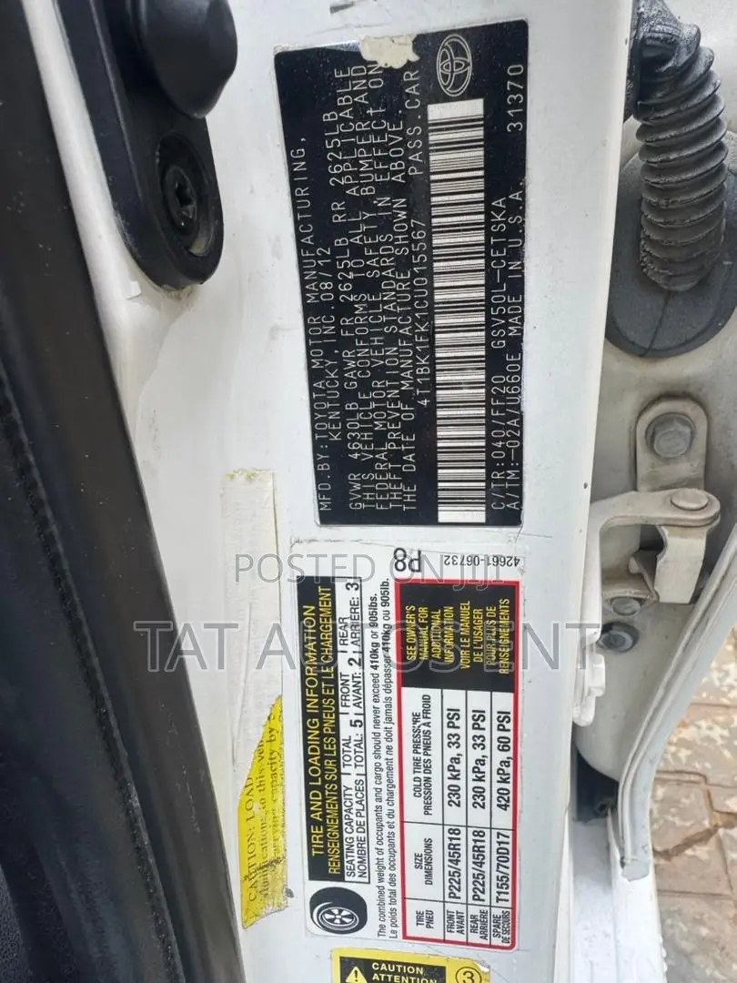 Toyota Camry SE V6 4dr Sedan (3.5L 6cyl 6A) 2013 White