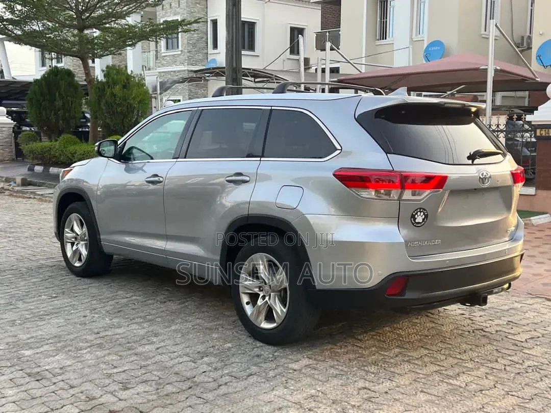 Toyota Highlander 2015 Silver