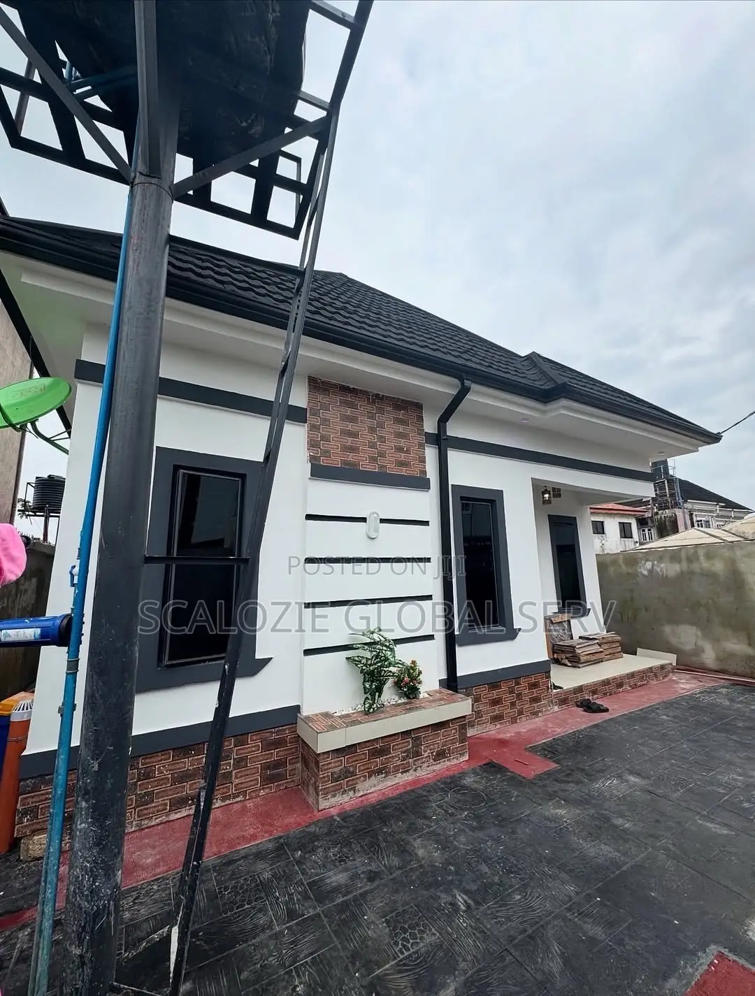 2bdrm Bungalow in Apara Link Road, Off for sale