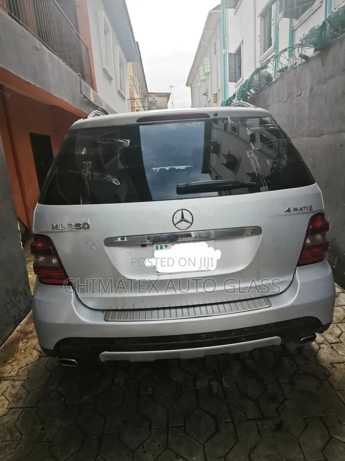 Ml350 2010 Back Windscreen Glass Available Installed at Chimatex