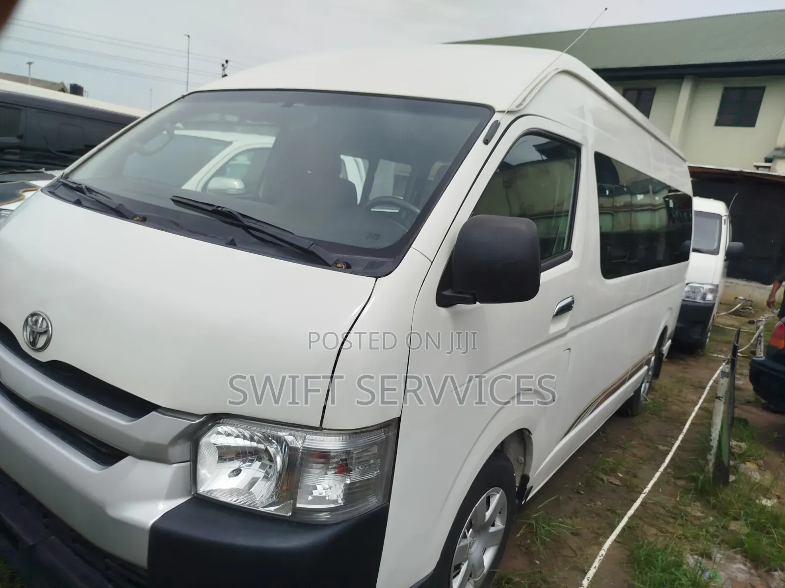 Toyota HiAce 2010 White