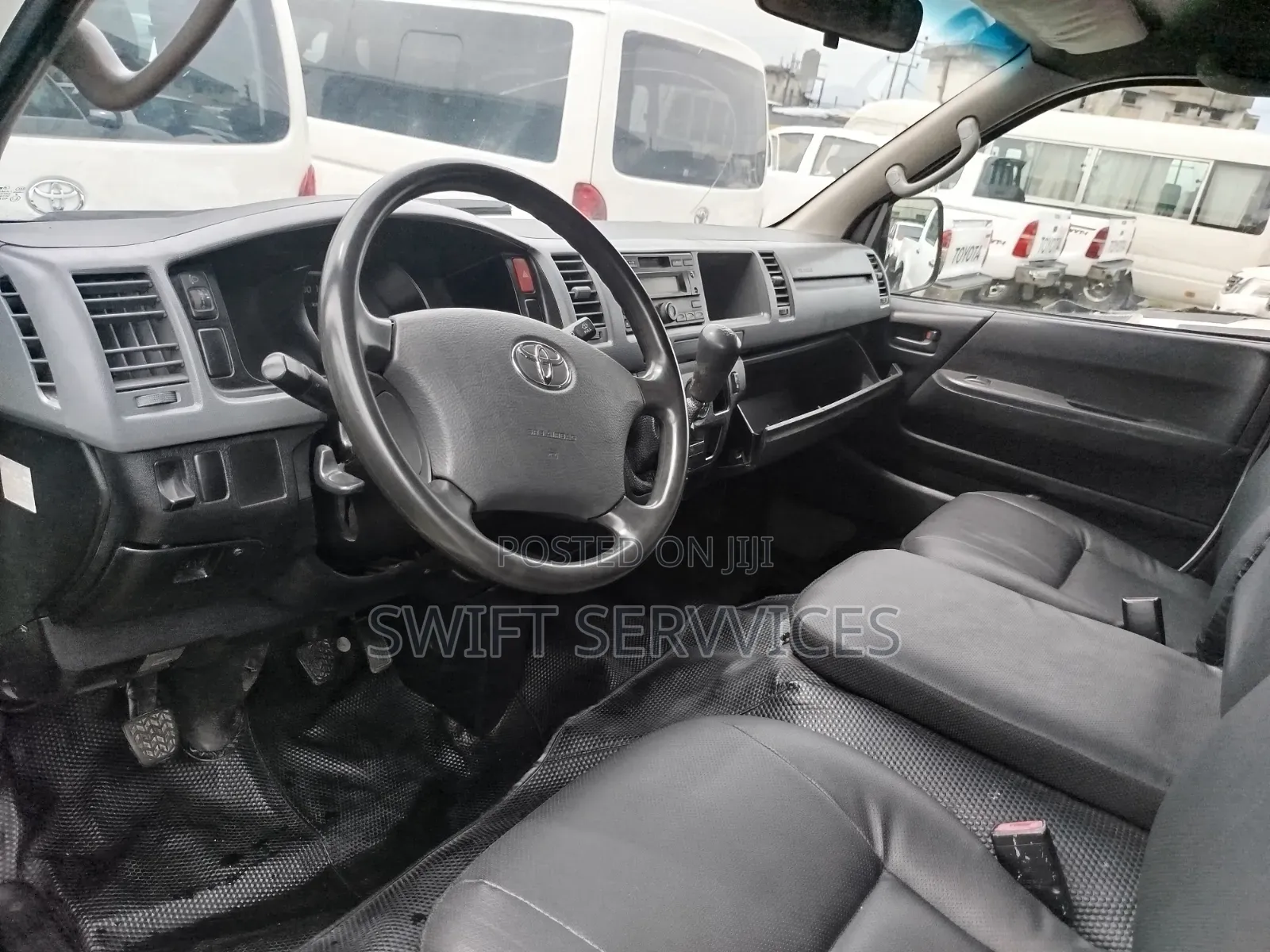 Toyota HiAce 2010 White