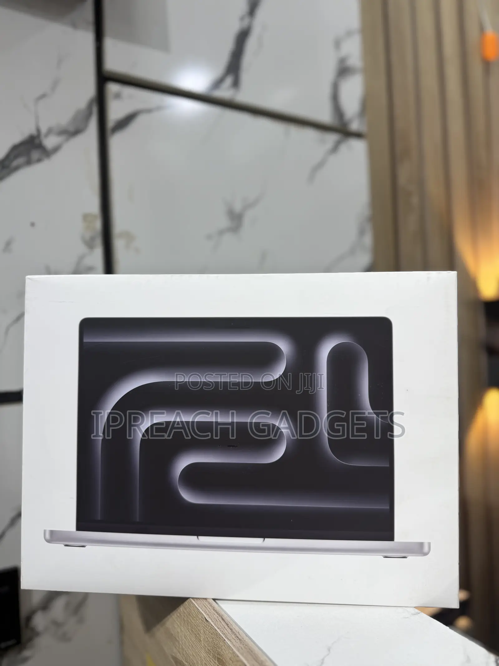 New Laptop Apple MacBook Pro 2026 M5 Max 48GB Apple M5 Max SSD 2T