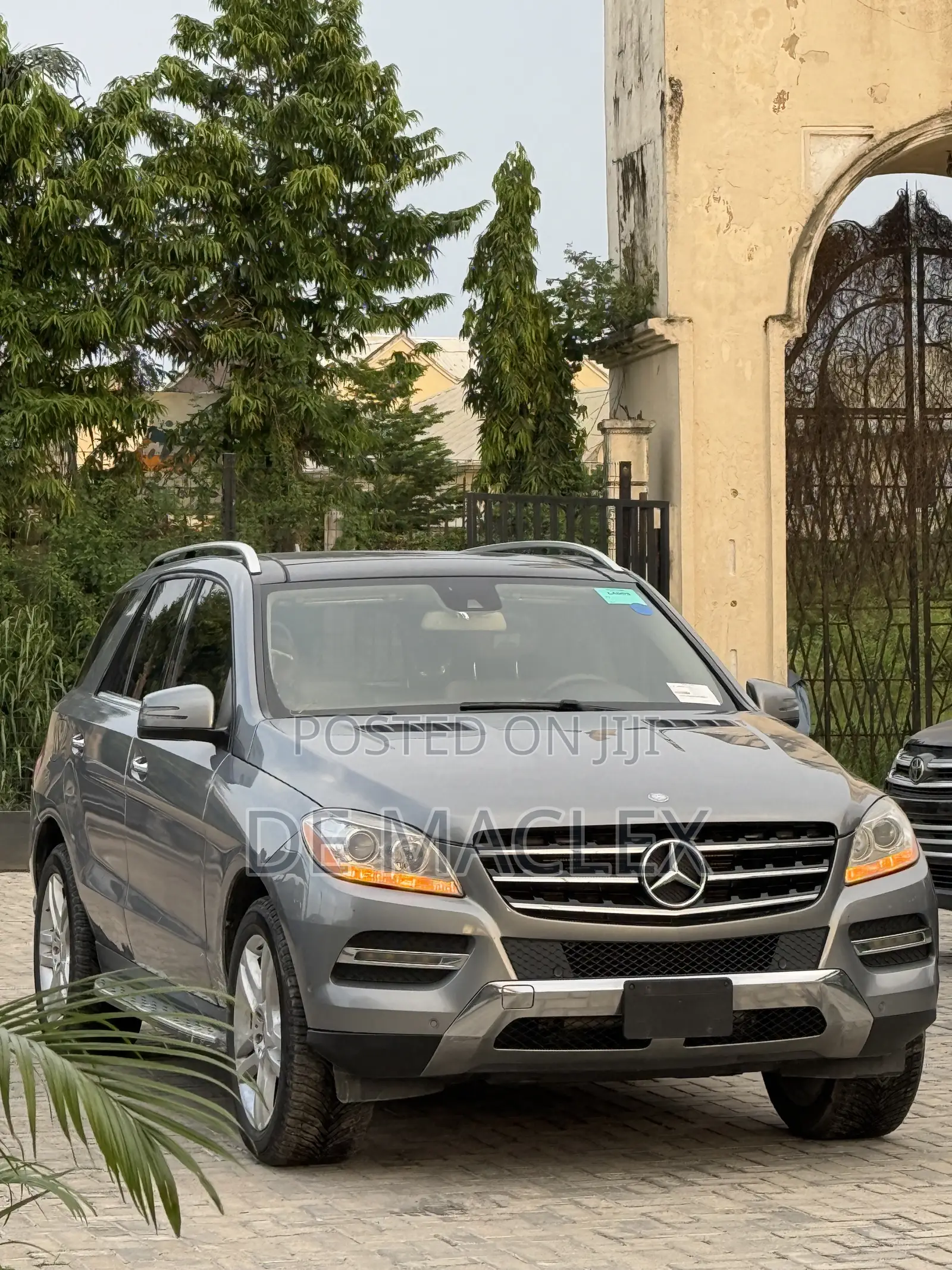 Mercedes-Benz M Class ML350 4MATIC 4dr SUV AWD (3.5L 6cyl 7A) 2014 Gray