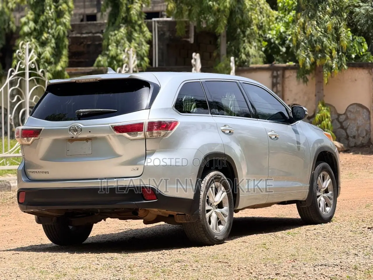 Toyota Highlander LE V6 4x4 (3.5L 6cyl 6A) 2016 Silver