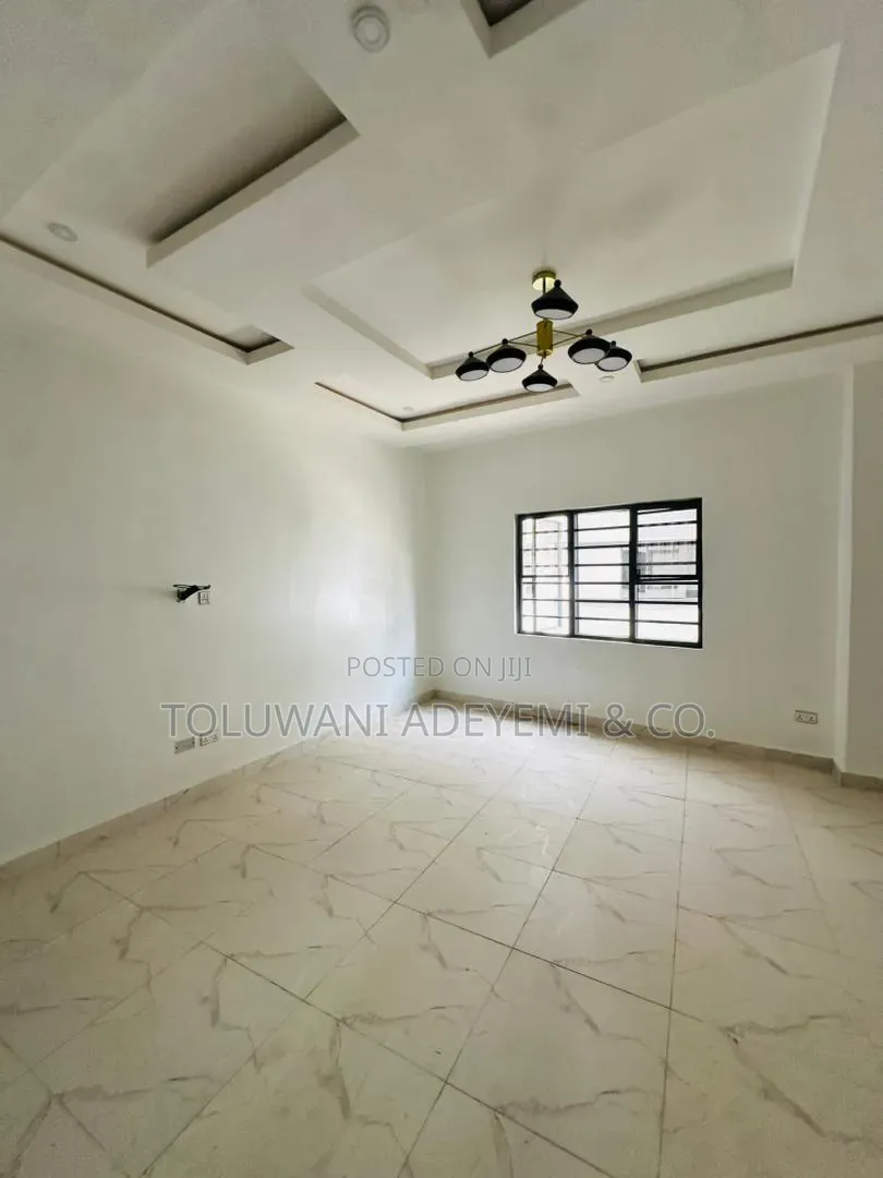 4bdrm Townhouse / Terrace in Chevron for rent