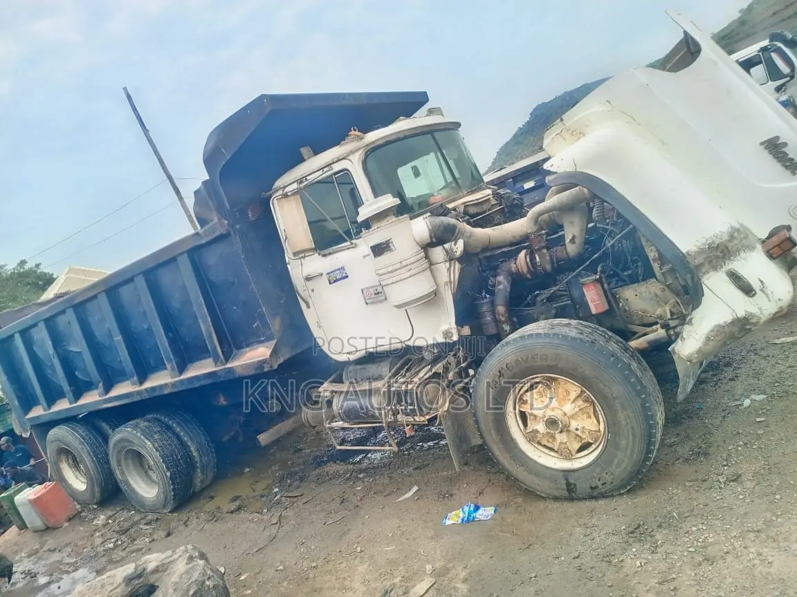 Mack R Model