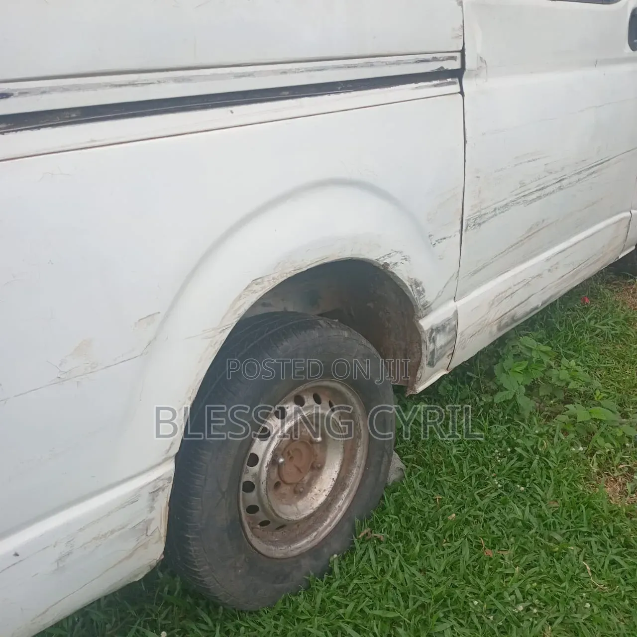 Toyota HiAce 2010 White