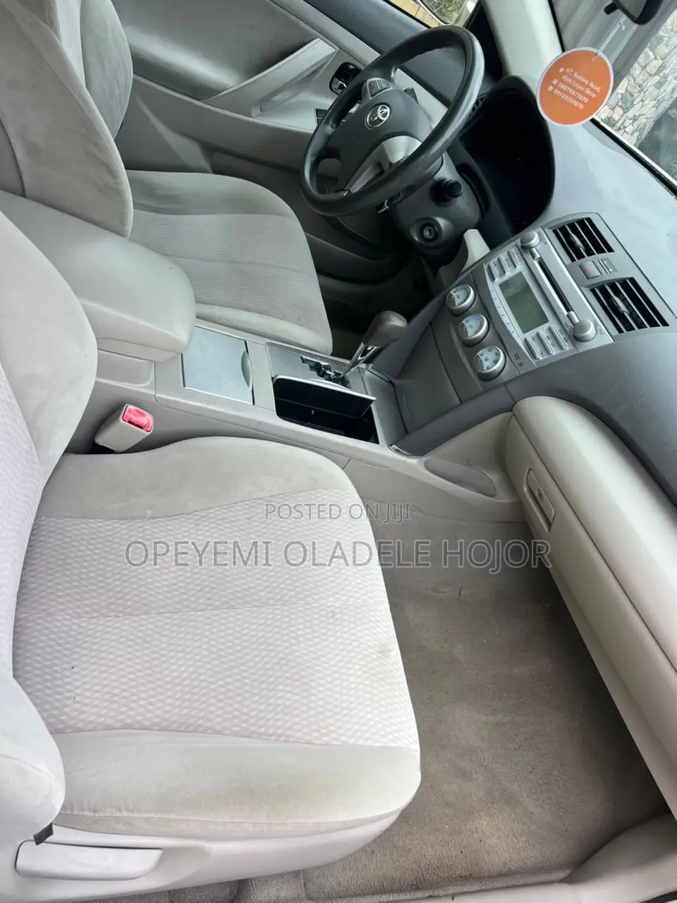 Toyota Camry LE 4dr Sedan (2.5L 4cyl 6AM) 2010 Gold