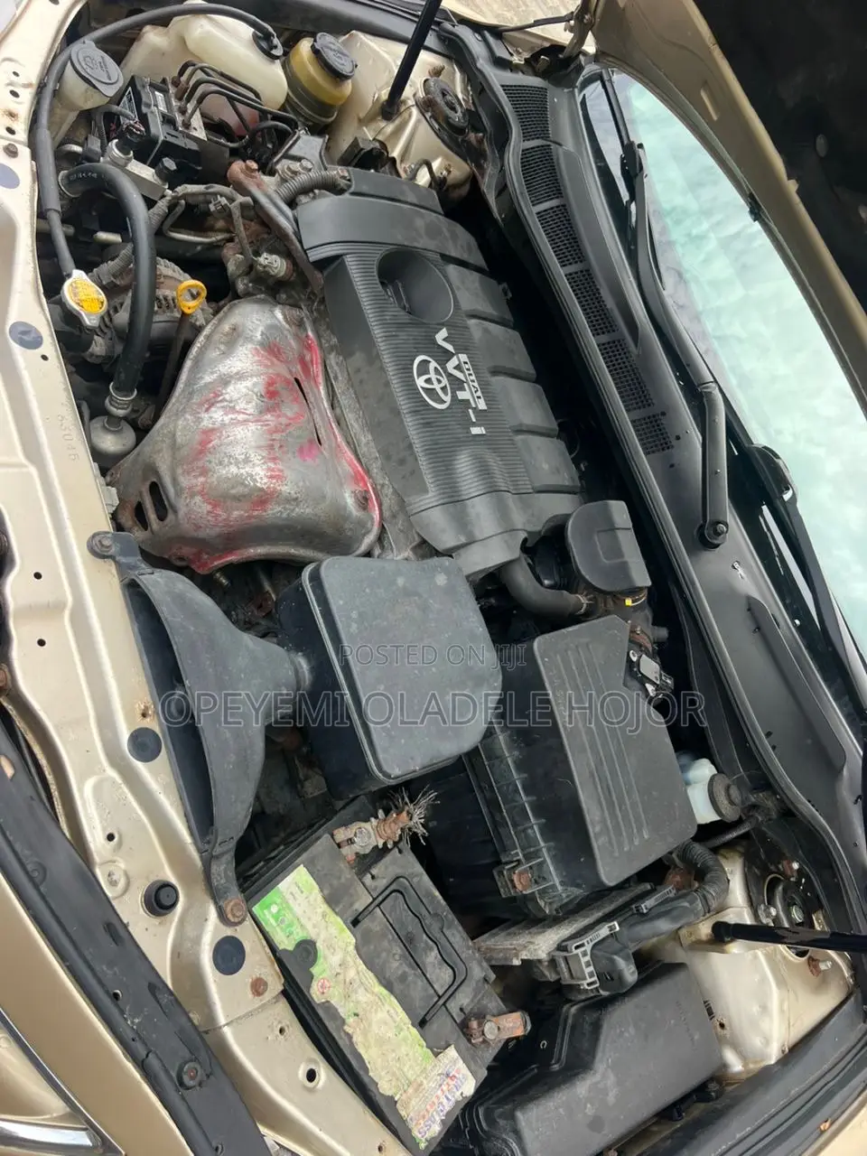 Toyota Camry LE 4dr Sedan (2.5L 4cyl 6AM) 2010 Gold