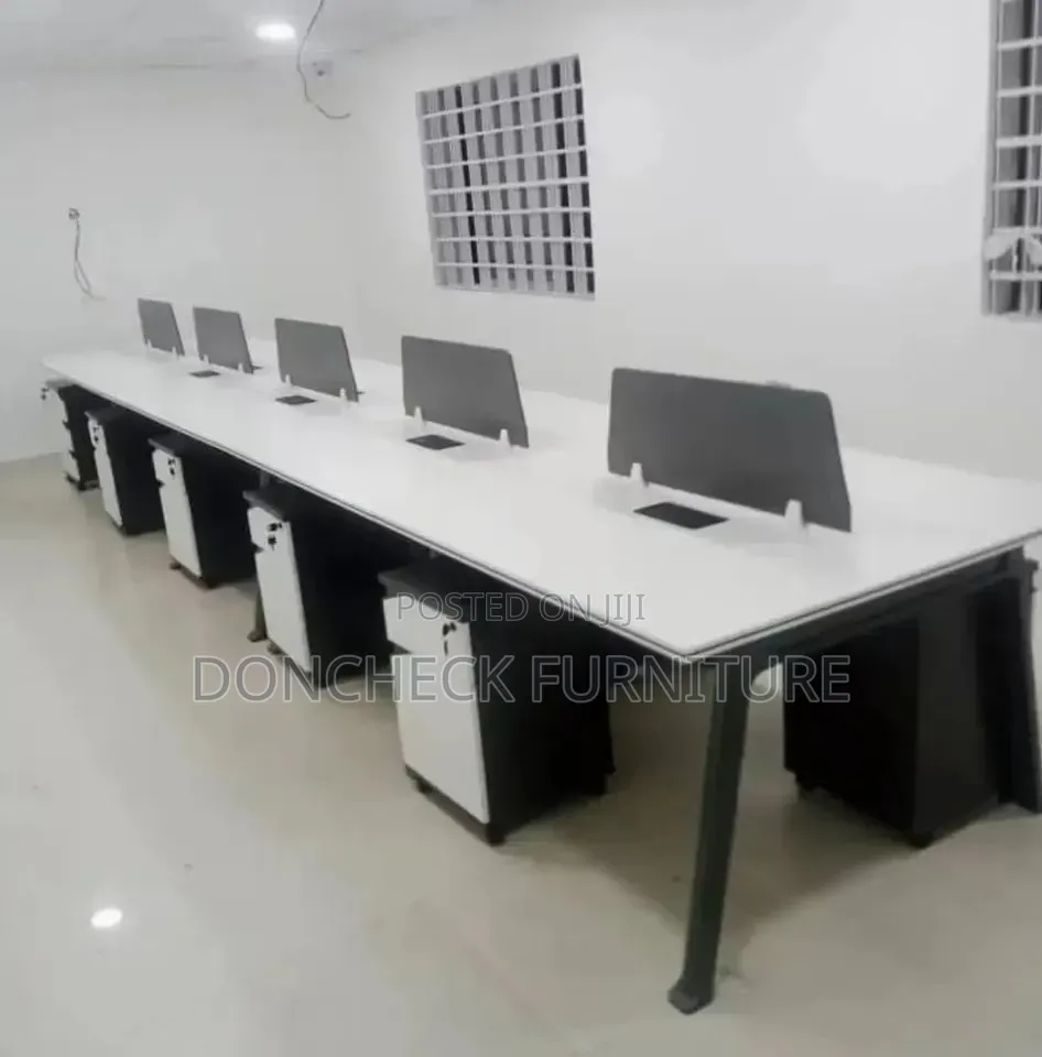 6 Seater Workstation