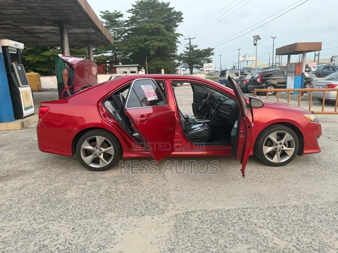 Toyota Camry SE Sport 4dr Sedan (2.5L 4cyl 6A) 2014 Red