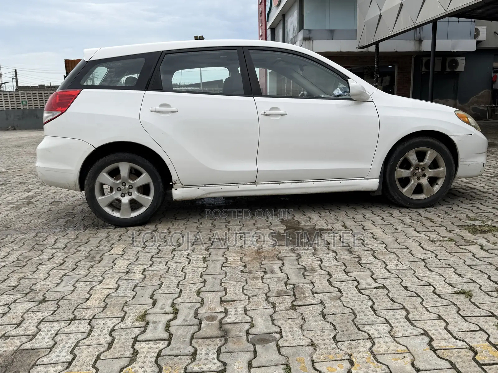 Toyota Matrix XR Hatchback AWD (1.8L 4cyl 4A) 2004 White