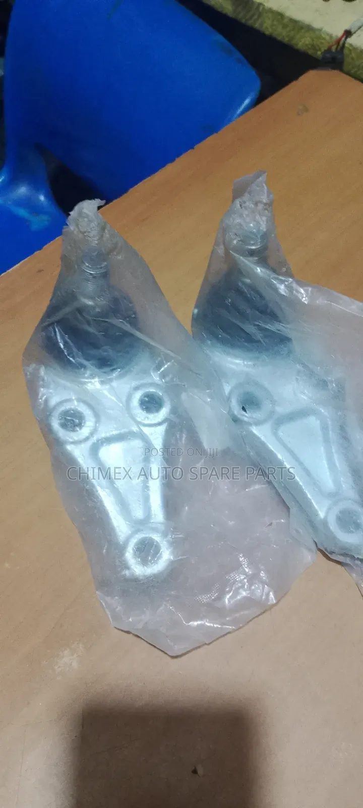Lower Ball Joint for Mitsubishi Pajero