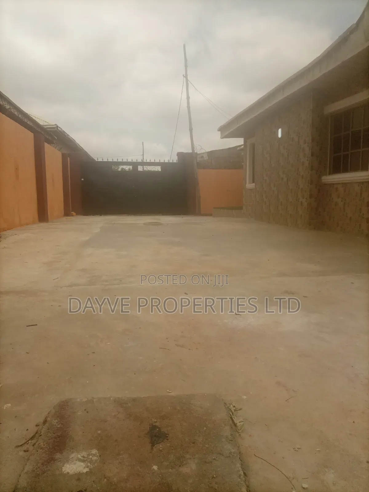 3bdrm Bungalow in Dutse-Alhaji for sale