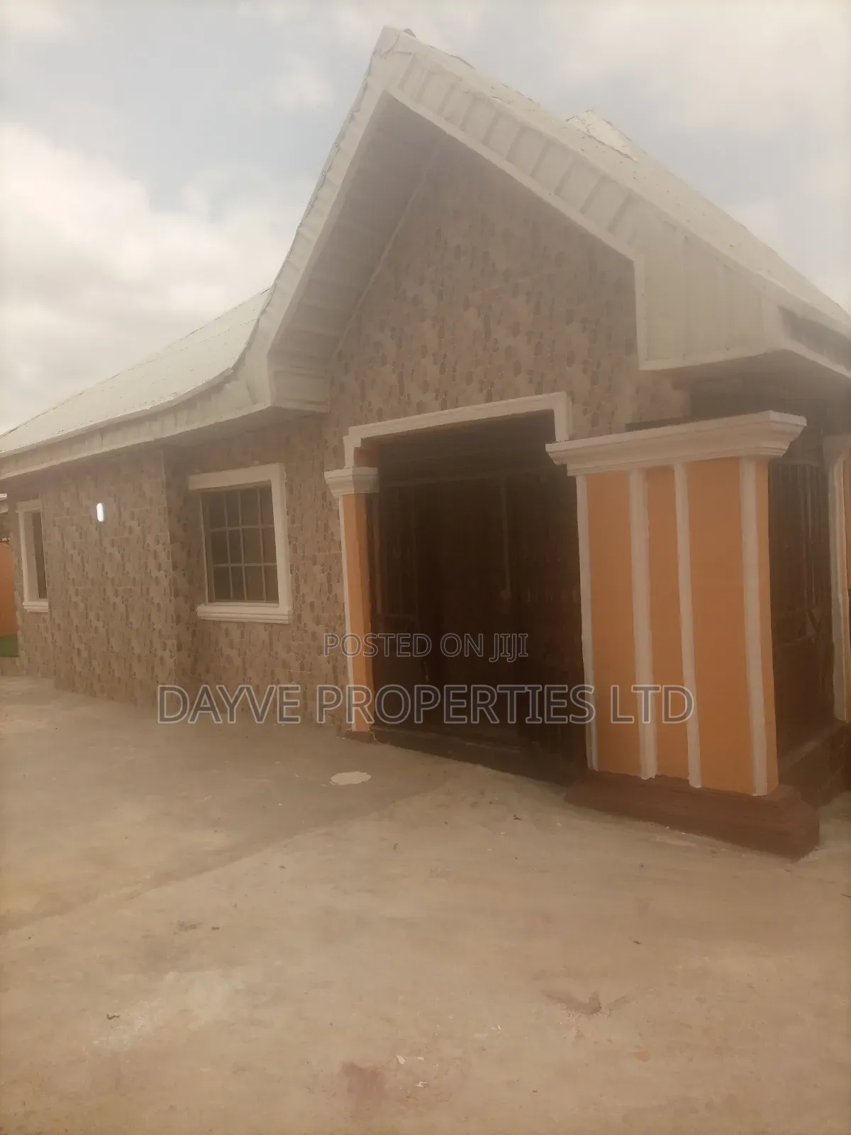 3bdrm Bungalow in Dutse-Alhaji for sale